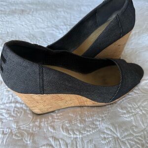 Toms Stella Black Wedge Cork Peep Toe Shoes size 9